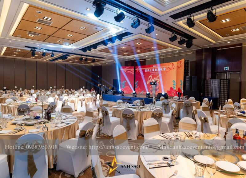 Tổ chức tiệc tất niên